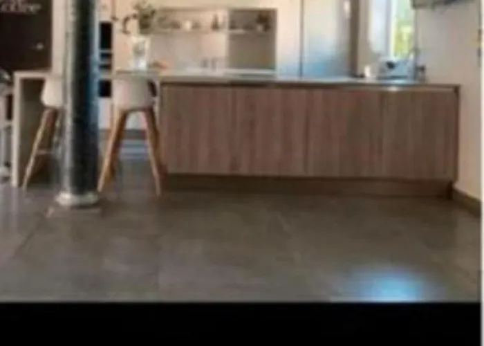 De Charme Avec Piscine Semesterbostad *